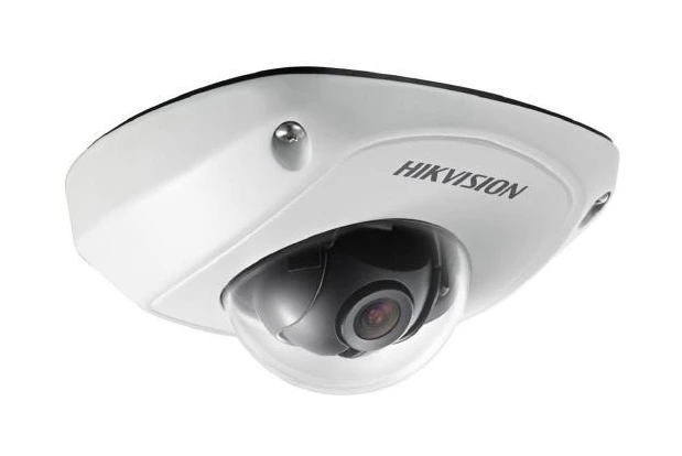 Cámara domo IP Hikvision DS-2CD7133-E VGA